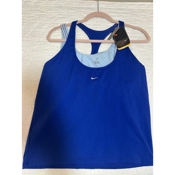 Nike Tops - Nike Tank Top blue Womens size large Sleeveless Lightweight Stretch Inside Bra